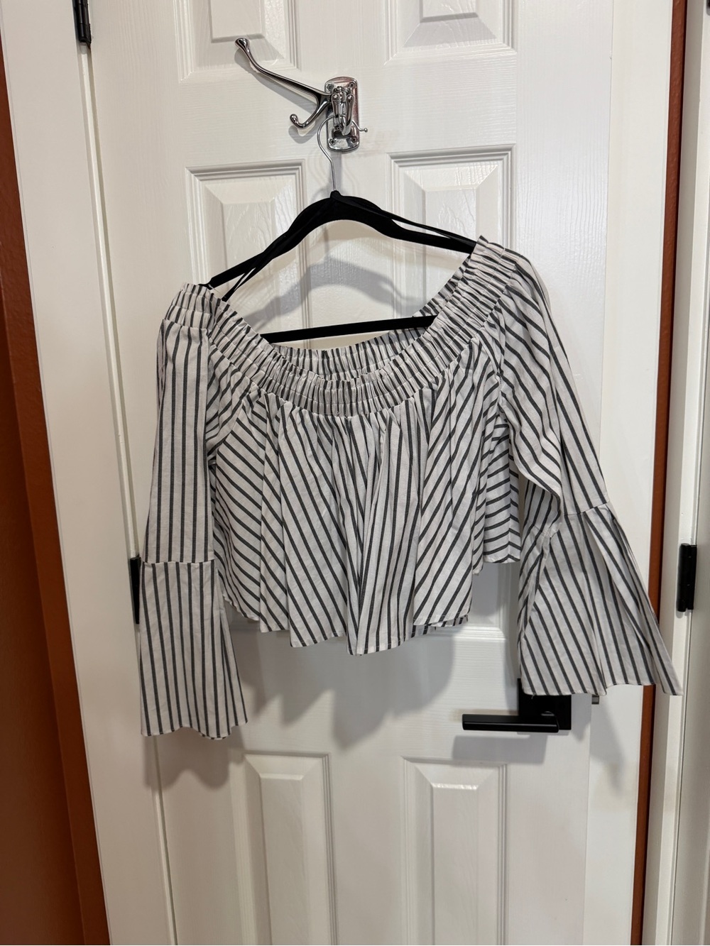 Bebe Striped Off-Shoulder Bell Sleeve Top - White/Grey